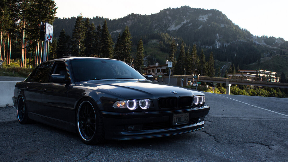 BMW 7-series E38