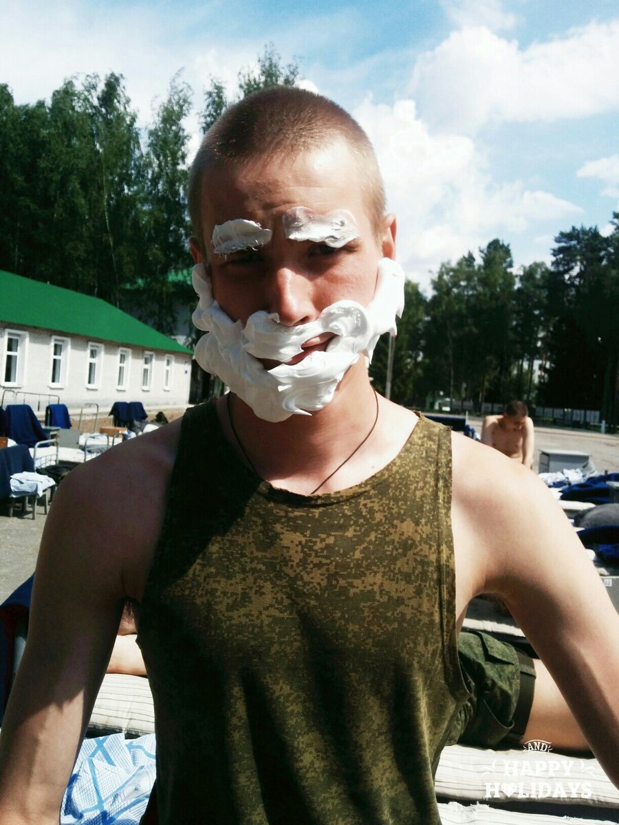 Это я несу службу в ВС РФ так что будьте спокойны 