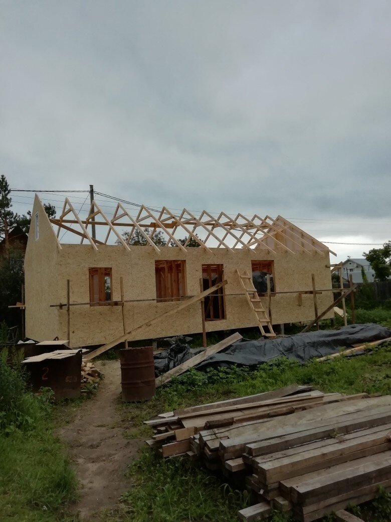 стройка  в  разгаре