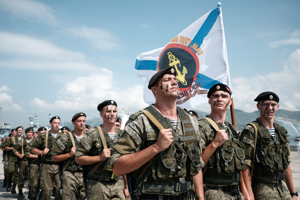 Войска считаются. Морская пехота ВМФ РФ. ДШБ ВМФ. ДШБ морской пехоты Севастополь. Морская пехота РФ ДШБ.