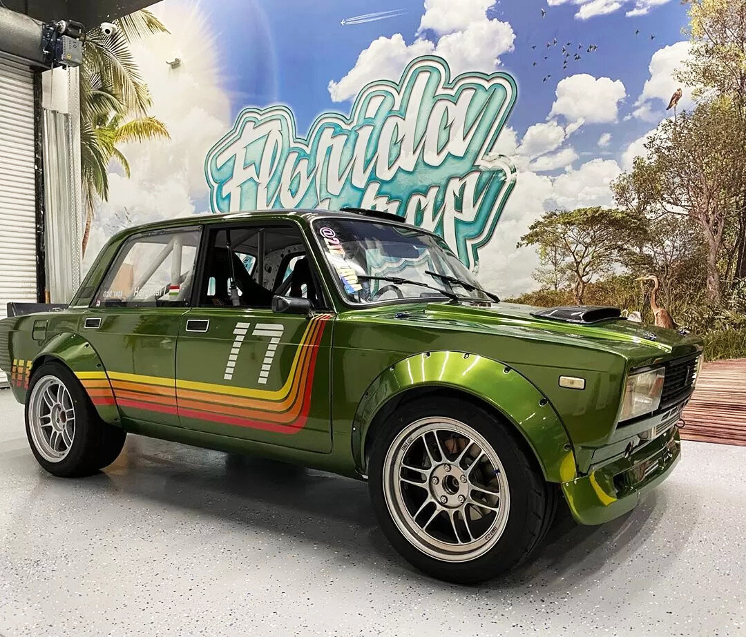 Автором проекта является популярный американский тюнер 2jz_lada