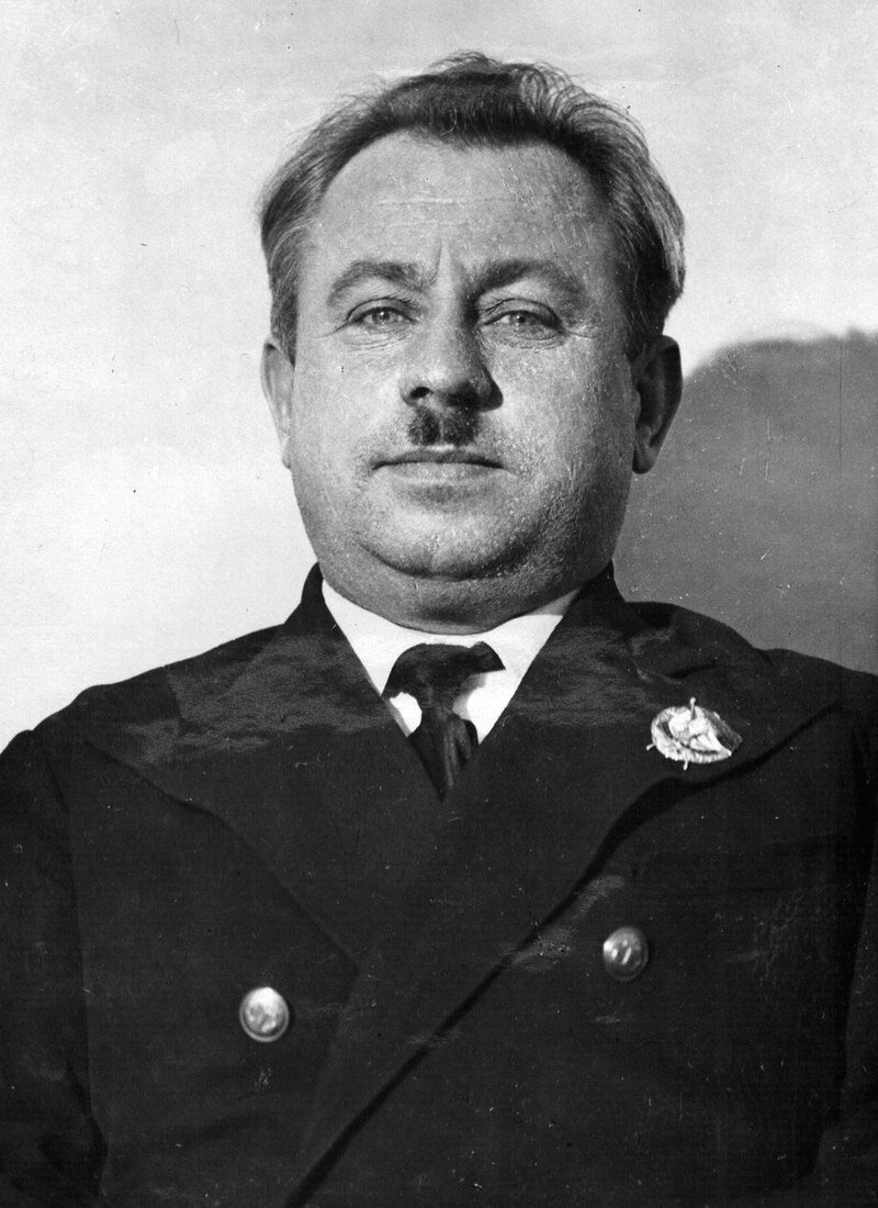 Папанин, награждённый орденом Красного Знамени, 1938 год