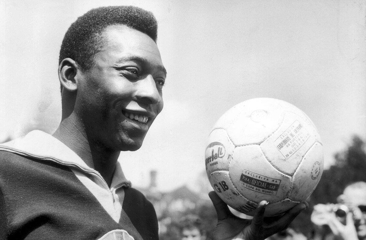 https://interesnyefakty.org/wp-content/uploads/Futbolist-Pele-4.jpg