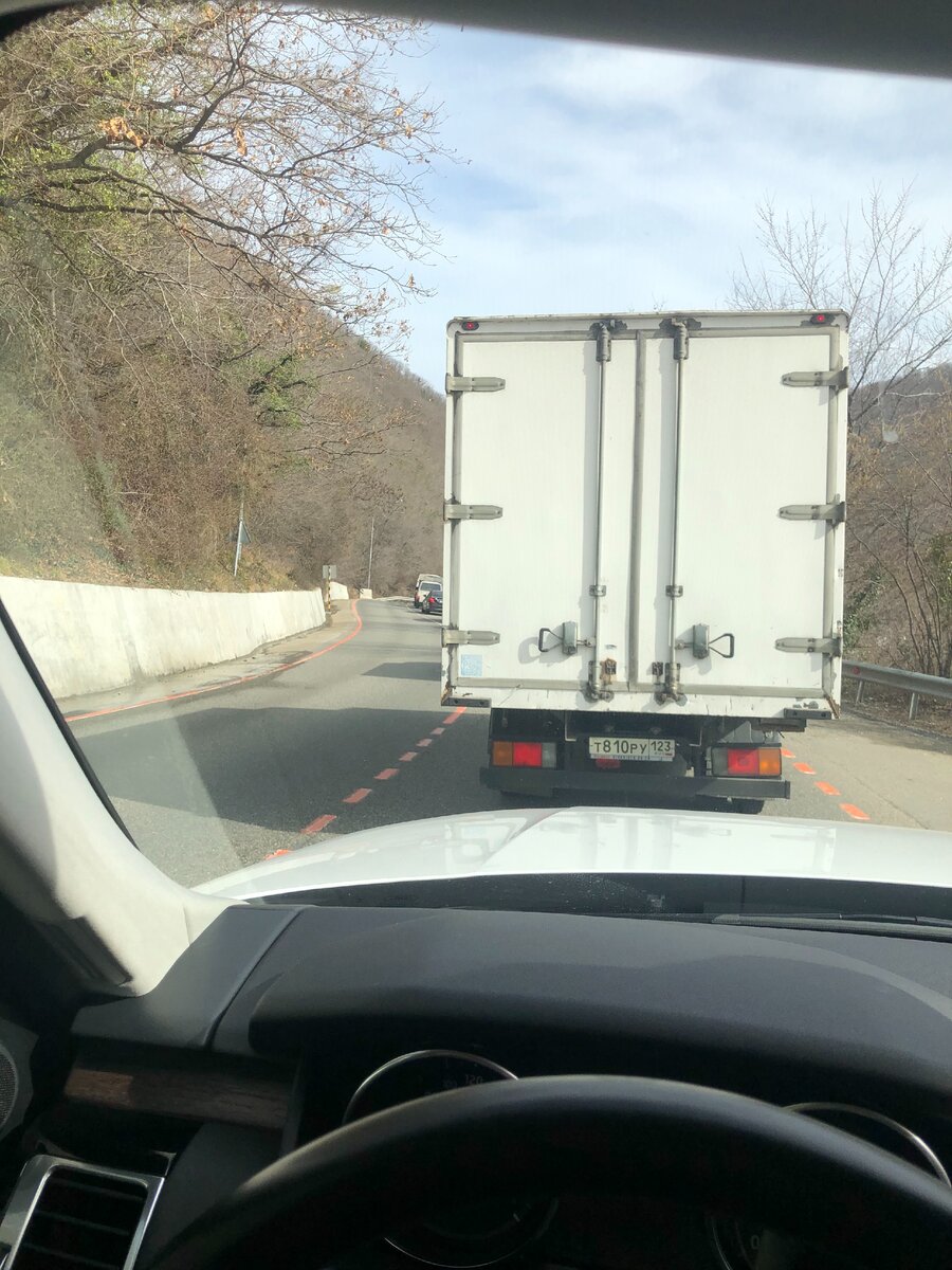 После Лазаревского много мест где идет ремонт дороги. На каждом тратиться порядка 20-30 минут. 