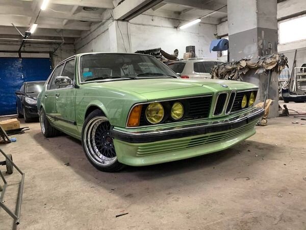 bmw 745i легендарная 