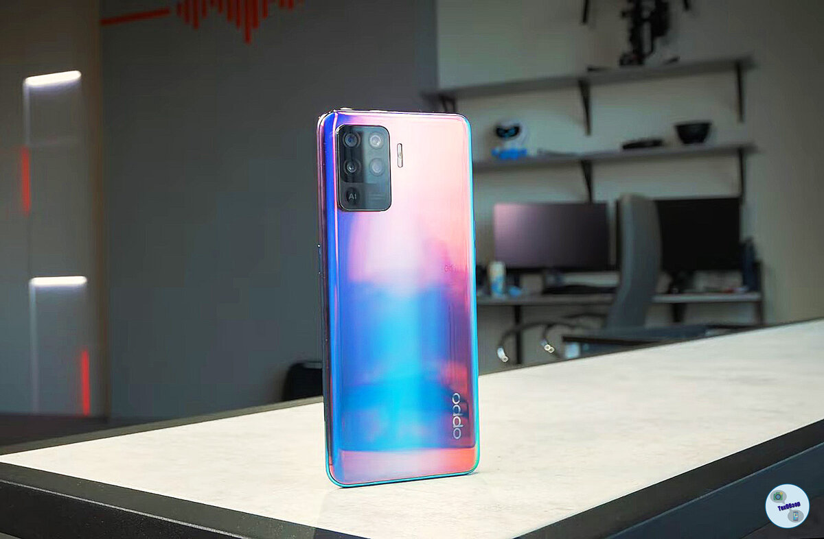 Смартфон OPPO Reno 5 Lite