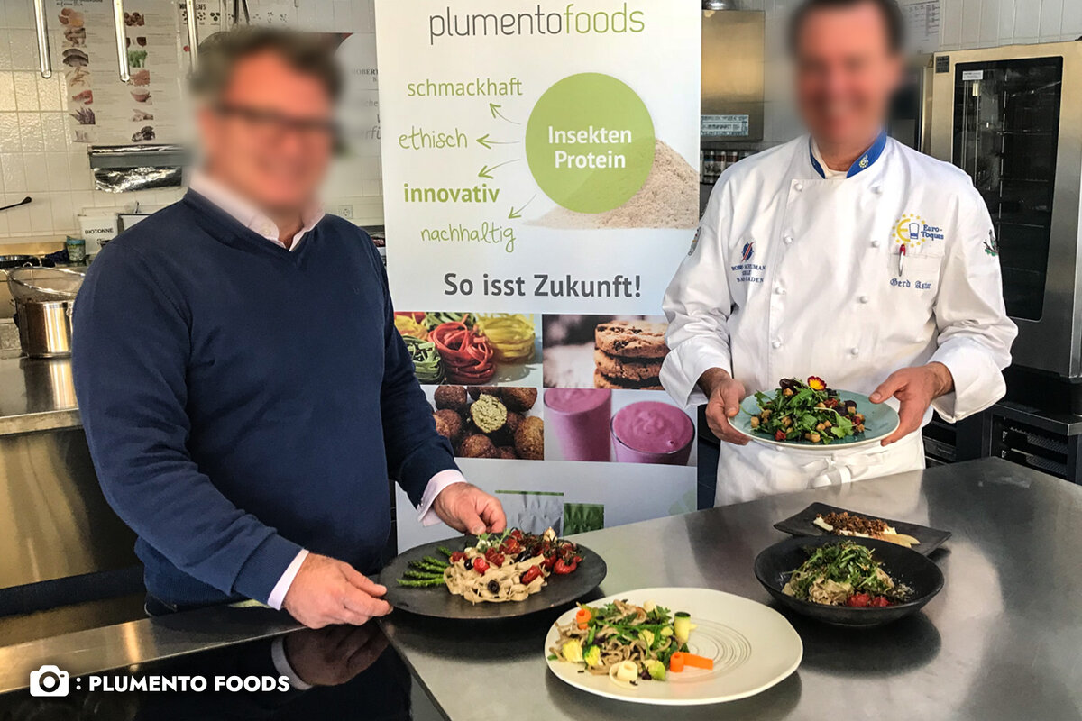 Смогут ли блюда из насекомых покорить запад, и выйти за двери ресторанов?  Блюдо из лапши из насекомых в немецком ресторане (на фото)