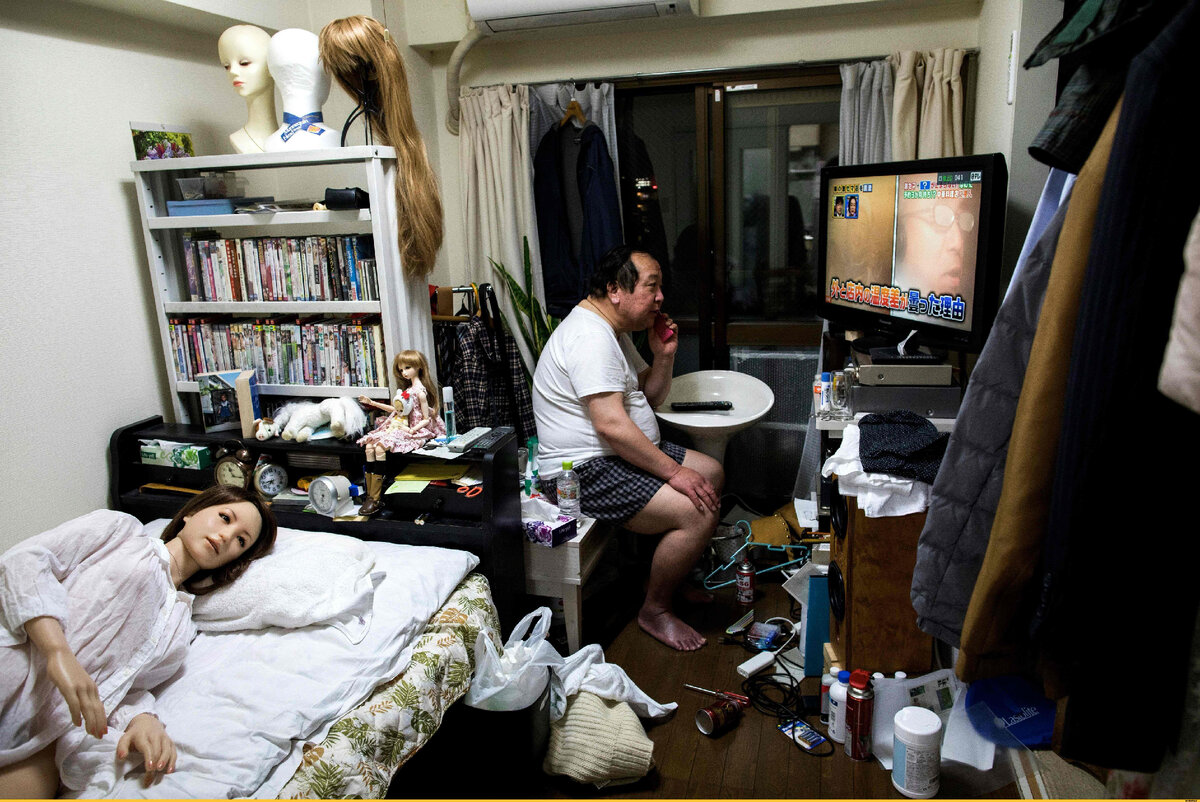 Ничего не говорит, но и ничего не делает.