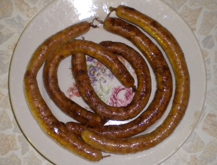 Домашние молочные колбаски.