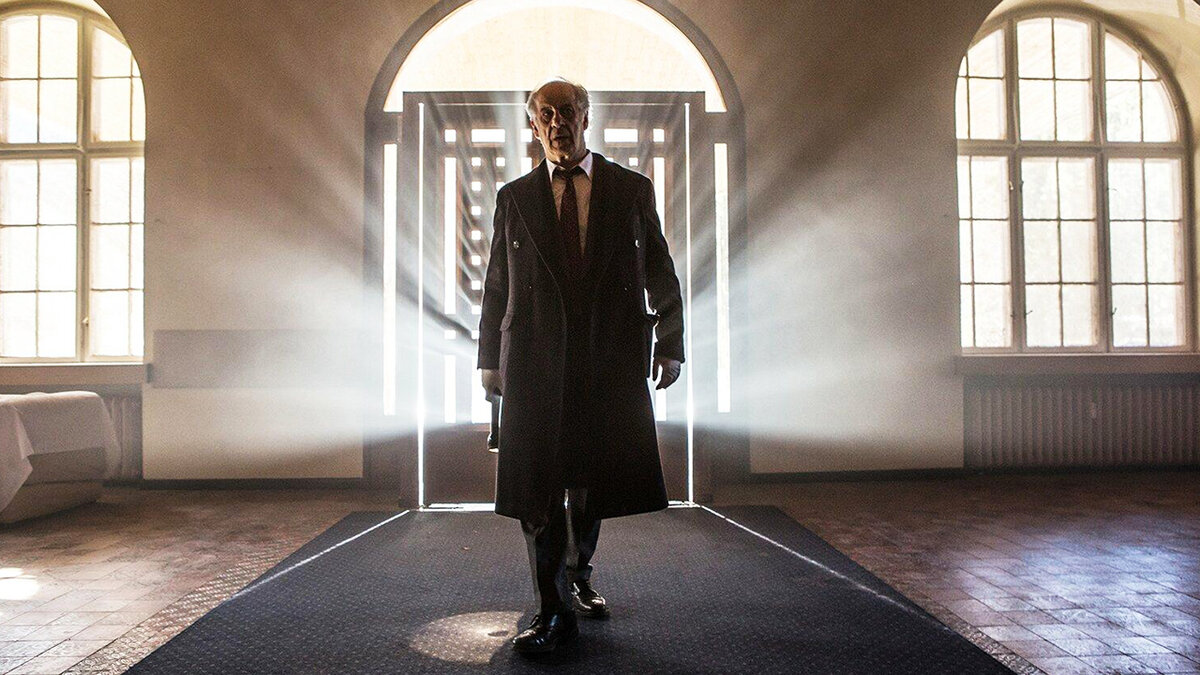 Кадр из фильма "Девушка в тумане" 2017 г.