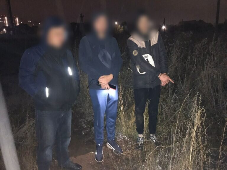    В Оренбурге задержали троих подозреваемых в незаконном обороте наркотиков Марина Шарт