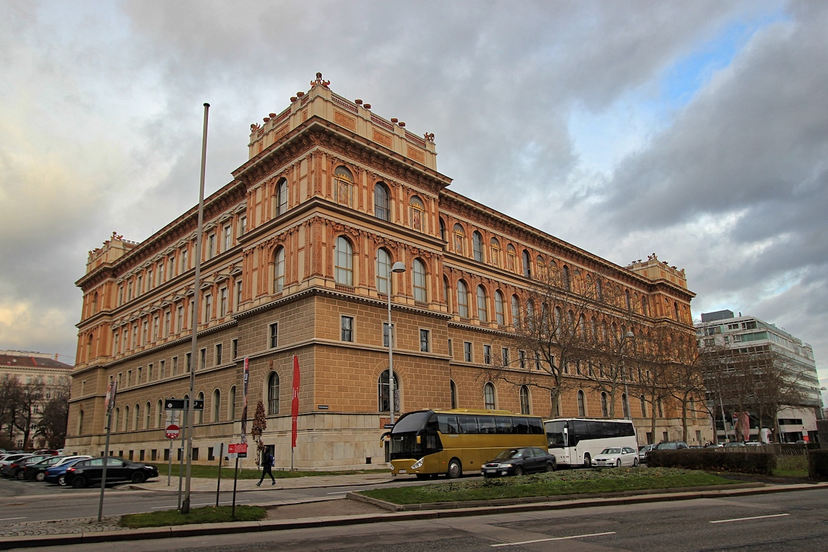 Венская школа искусств. Австрийская академия искусств. Академия изящных искусств вены. Венская академия изобразительных искусств. Деблинская гимназия вена.