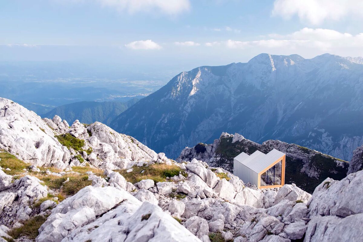 Alpine Shelter skuta