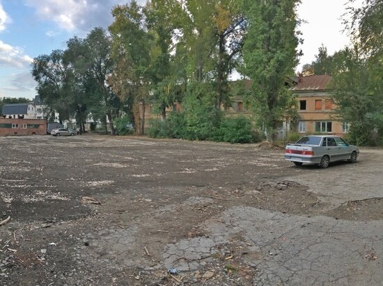     Вид на дома со двора. Фото: Сергей Климушев