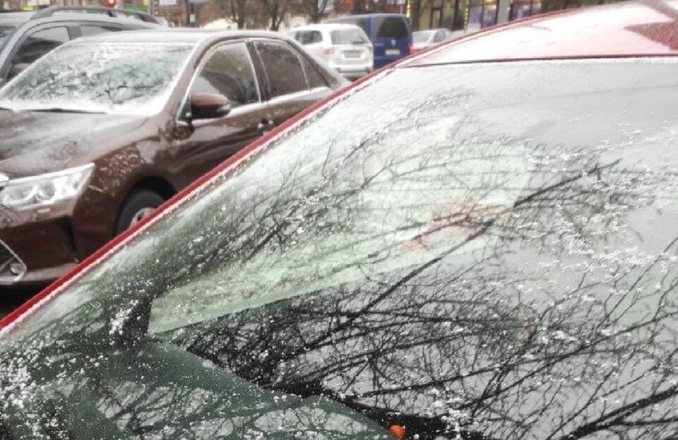     В региональном МЧС обратились к автомобилистам с просьбой быть внимательными на дорогах. Анастасия ТАЛЫЗИНА