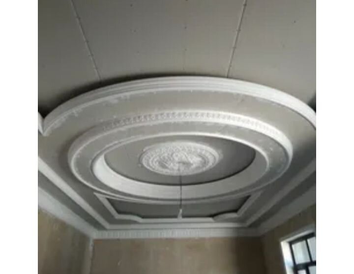 Это не мой потолок, но я тоже страдал этим лет 20 назад. Рекорд был 12 уровней и 8 контуров освещения. В 38м2 зала, дизайнер напихала 67 светильников.