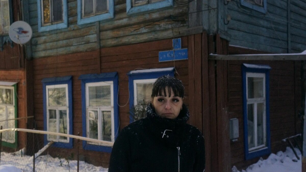     В редакцию NewsNN пришло обращение с просьбой о помощи в освещении беды от Анны Л. Она сообщила, что у нее дома случился пожар. Журналист нашего издания связался с нижегородкой и посетил ее квартиру. Оказалось, что от единственного жилья у женщины не осталось ничего, кроме углей.