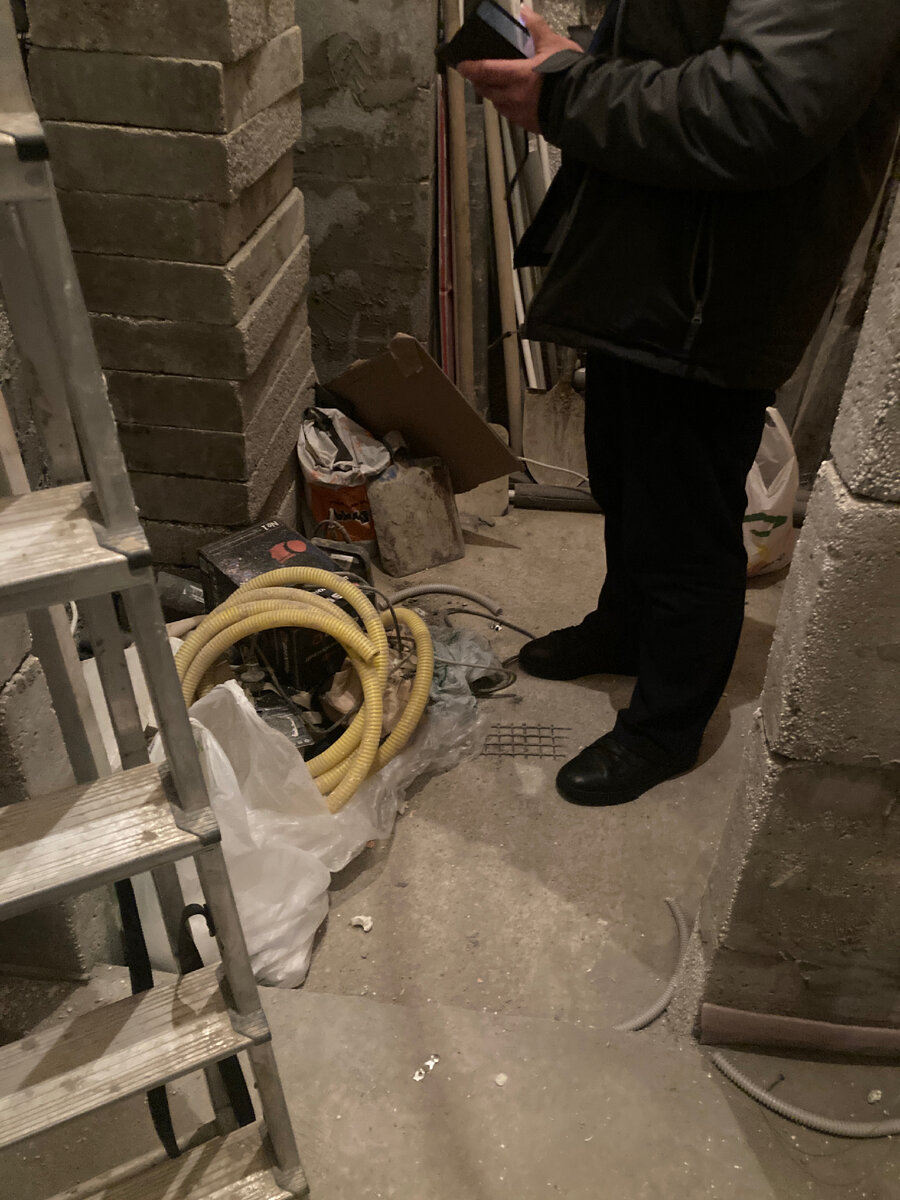 Представители штукатурных фирм изволютъ измерять 