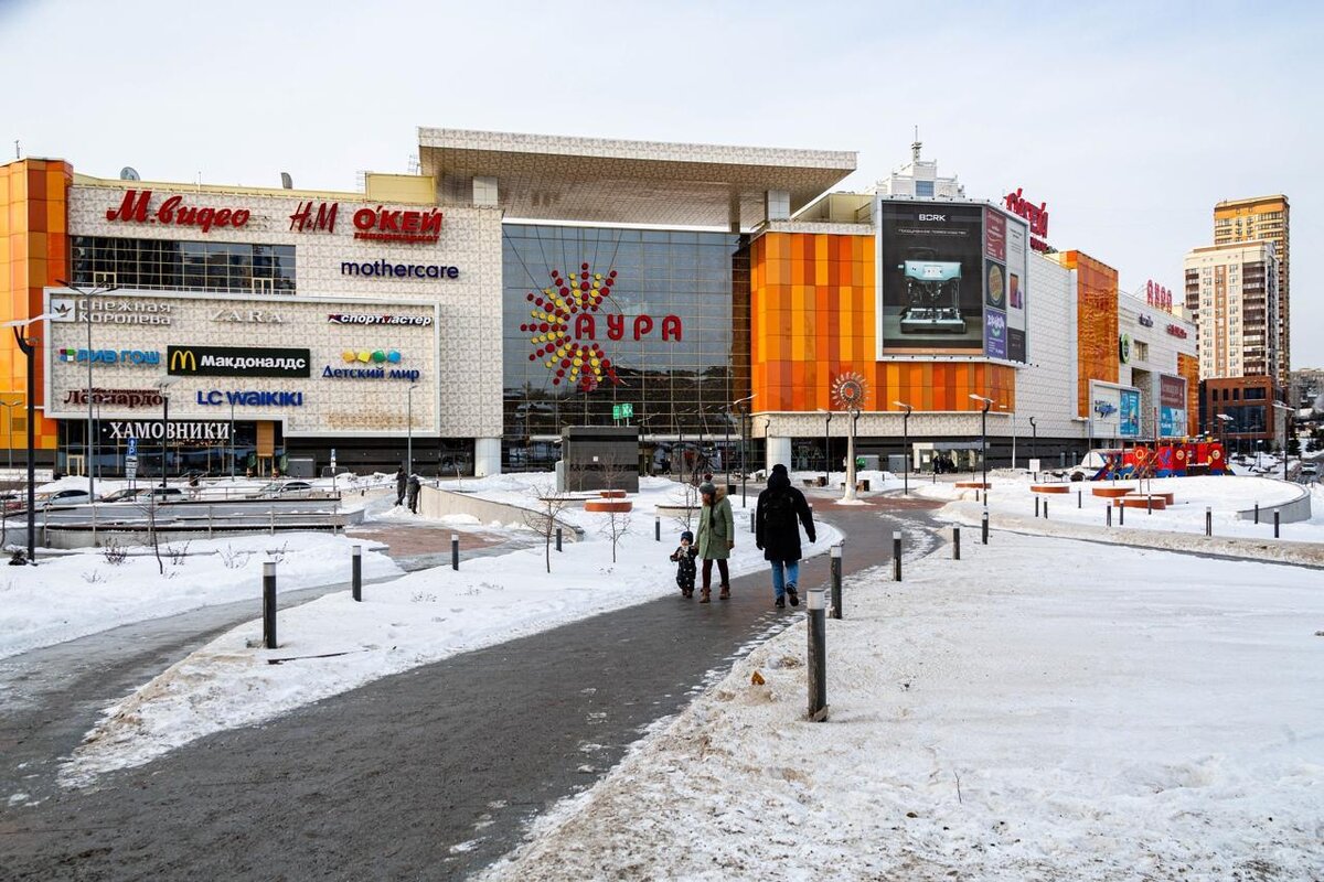 Популярные торговые центры Новосибирска опубликовали информацию о режиме работы в январские праздники - в материале публикуем полный список рабочих часов магазинов.