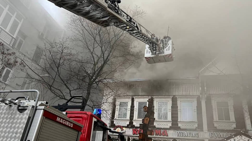 Фото: ГУ МЧС России по Москве📷Пожар в ресторане «Тарас Бульба»