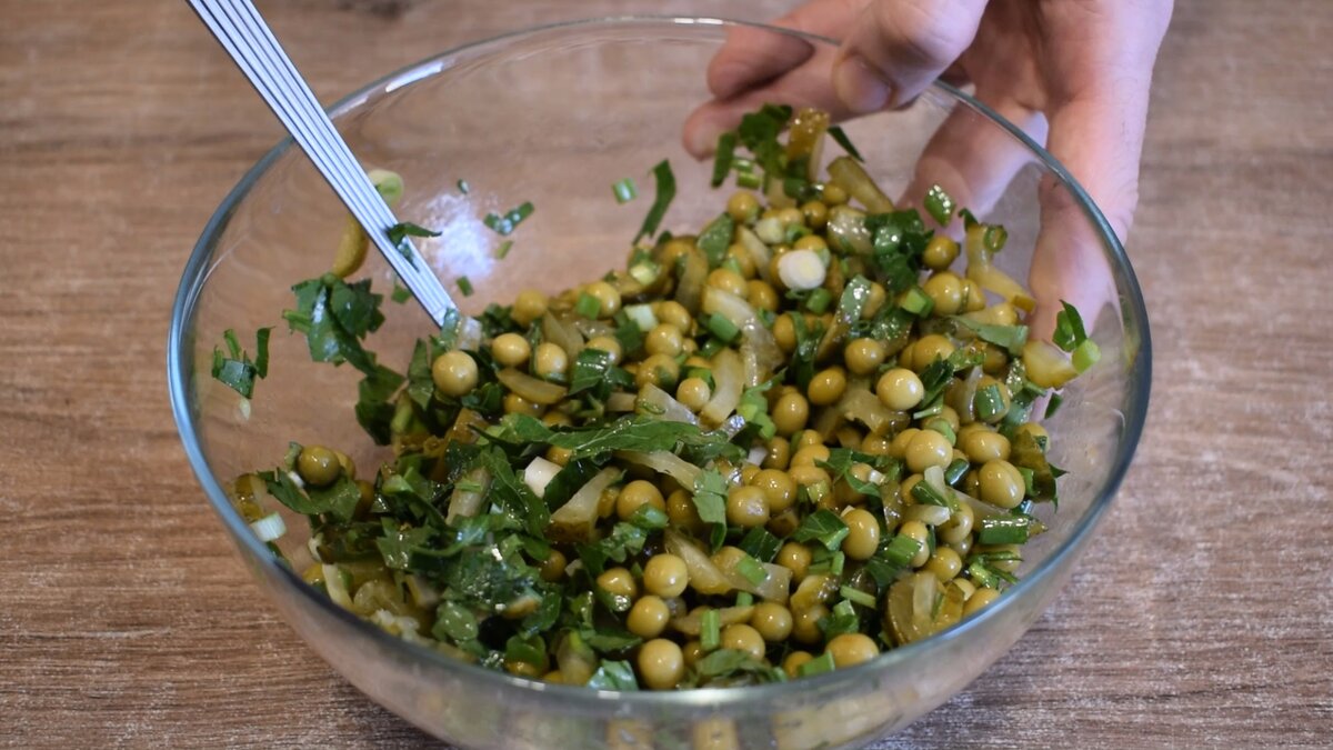 Салат «Быстрый гость» с зеленым горошком – пошаговый рецепт приготовления с фото