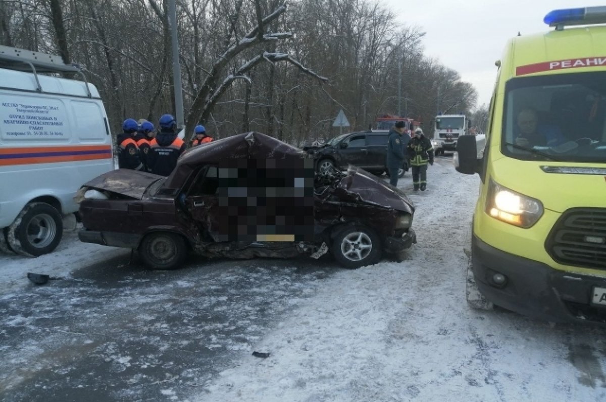    «Лысая» резина у машины стала причиной ДТП с двумя погибшими под Тверью