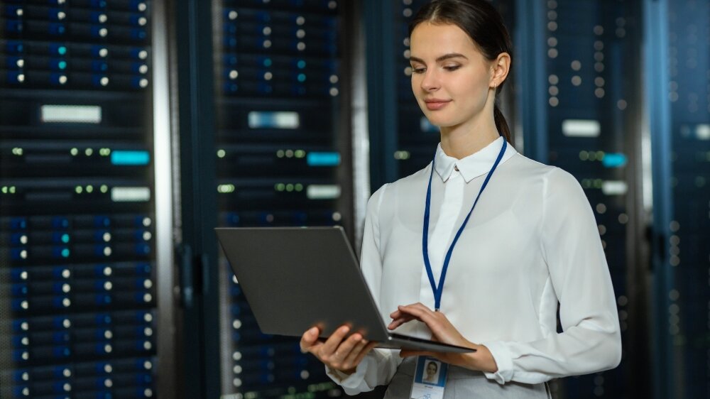 Selectel готовится к введению оборотных штрафов за утечку персональных данных и подтверждает наивысший уровень защиты (УЗ-1) для своей облачной платформы.
