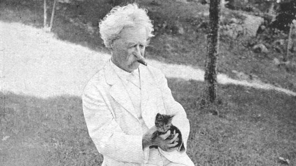 Марк Твен с котенком