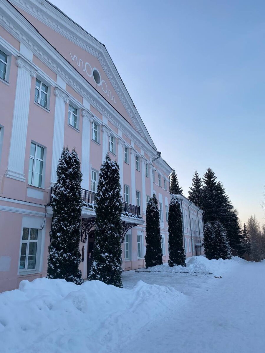 Главный вход в Усадьбу