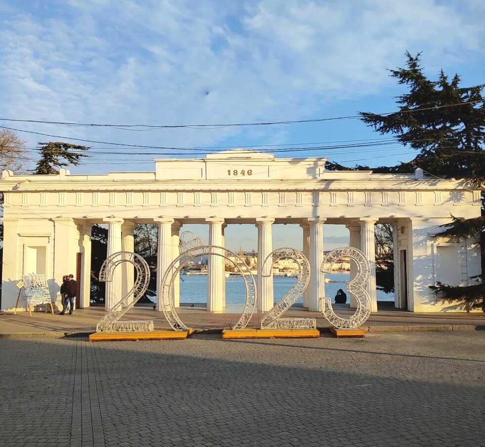 Площадь Нахимова