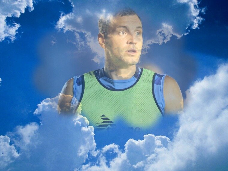 Дзюба в облаках