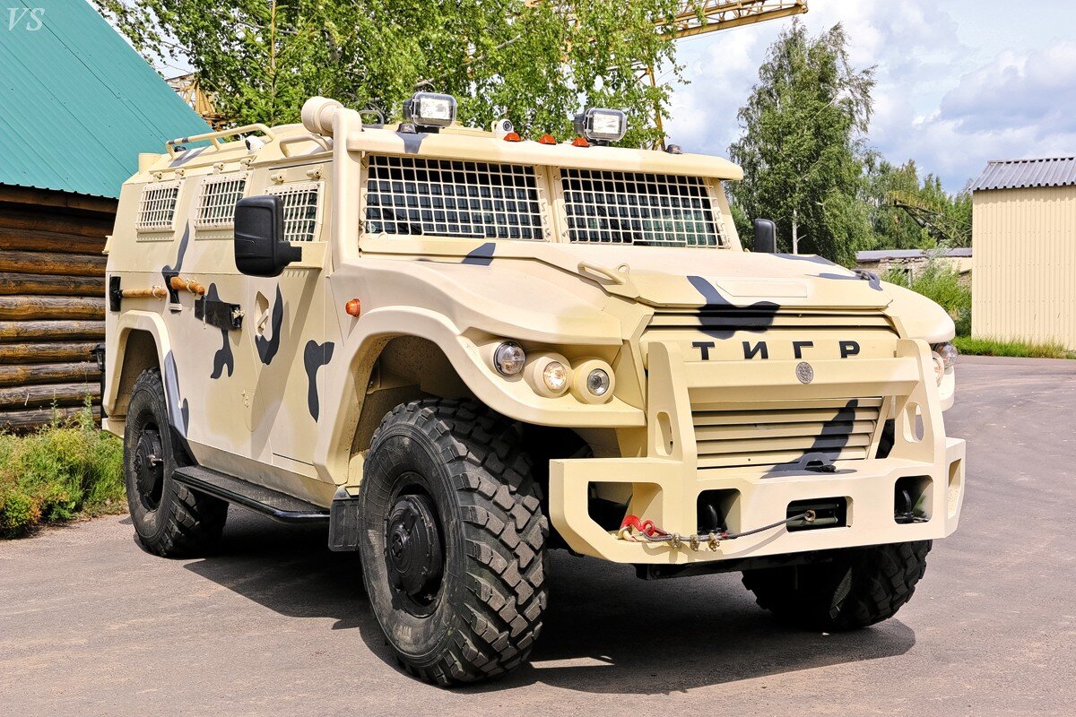 Бронеавтомобиль "Тигр". Фото: perevozki-stolitsa.ru