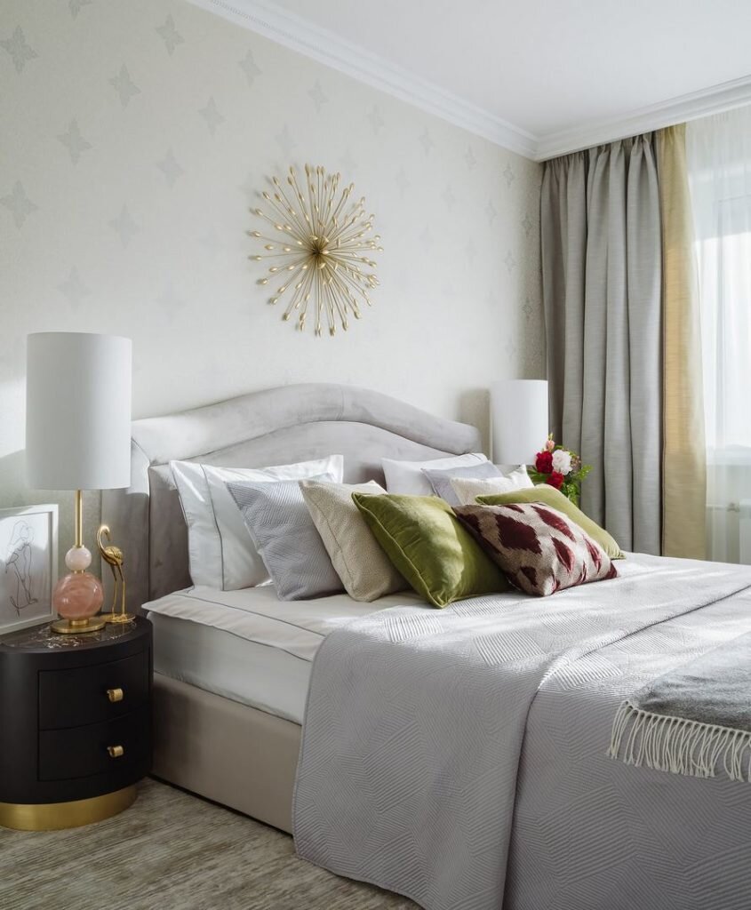 Для мамы и сына. Элегантная квартира в классическом стиле