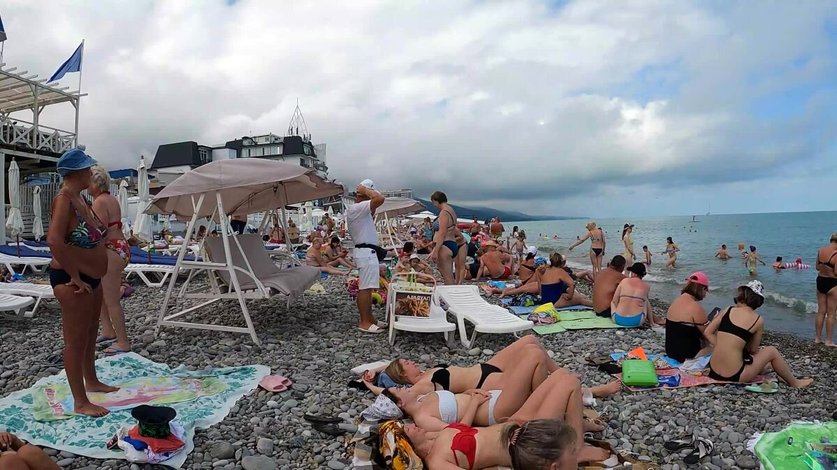 Пляж в Сочи