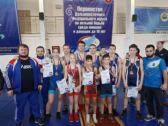     Сборная Хабаровского края по вольной борьбе стала лучшей в первенстве ДФО. ФОТО: правительство Хабаровского края