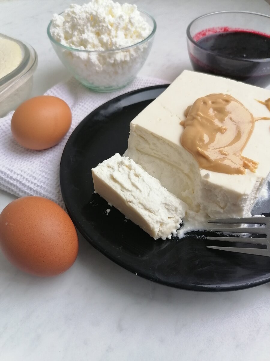 Станет намного вкуснее, если добавить арахисовую пасту или ягодное варенье! 