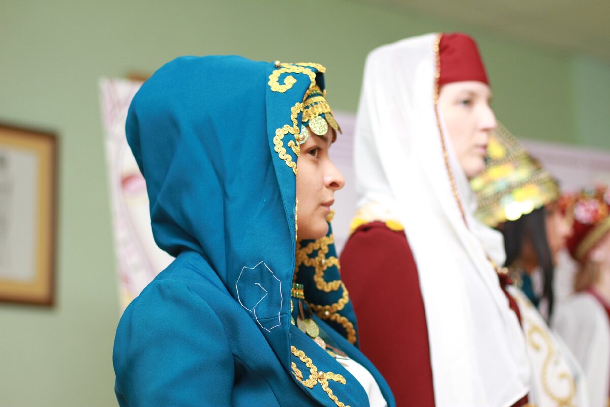 Личное фото. Шапочка из фольги в вариации татарского костюма