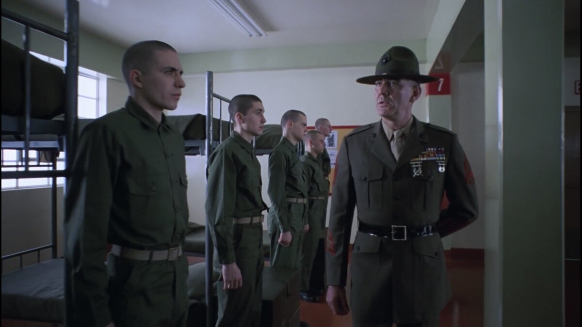 Тот самый сержант учебки из к/ф "Цельнометаллическая оболочка"