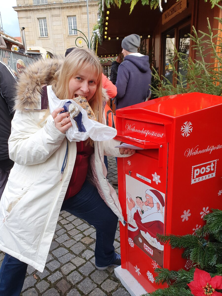 В Дрездене нужно везде успеть - и кекс съесть, и письмо отправить