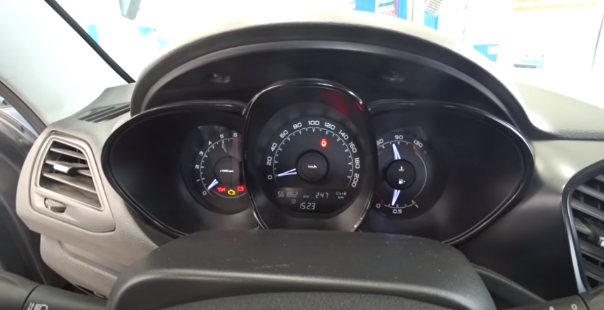 Если быть точным, то 561 тыс. км. 