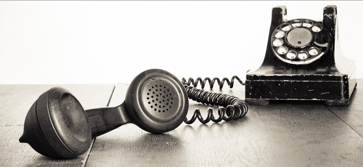 телефонная трубка. кнопка принятия вызова. сбрасывает трубку. сбрасывает трубку. кнопка сброса вызвызова.