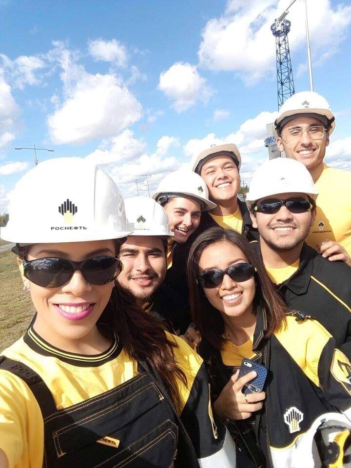 Мои студенты-иностранцы на первой скважине крупнейшего в России месторождения Самотлор