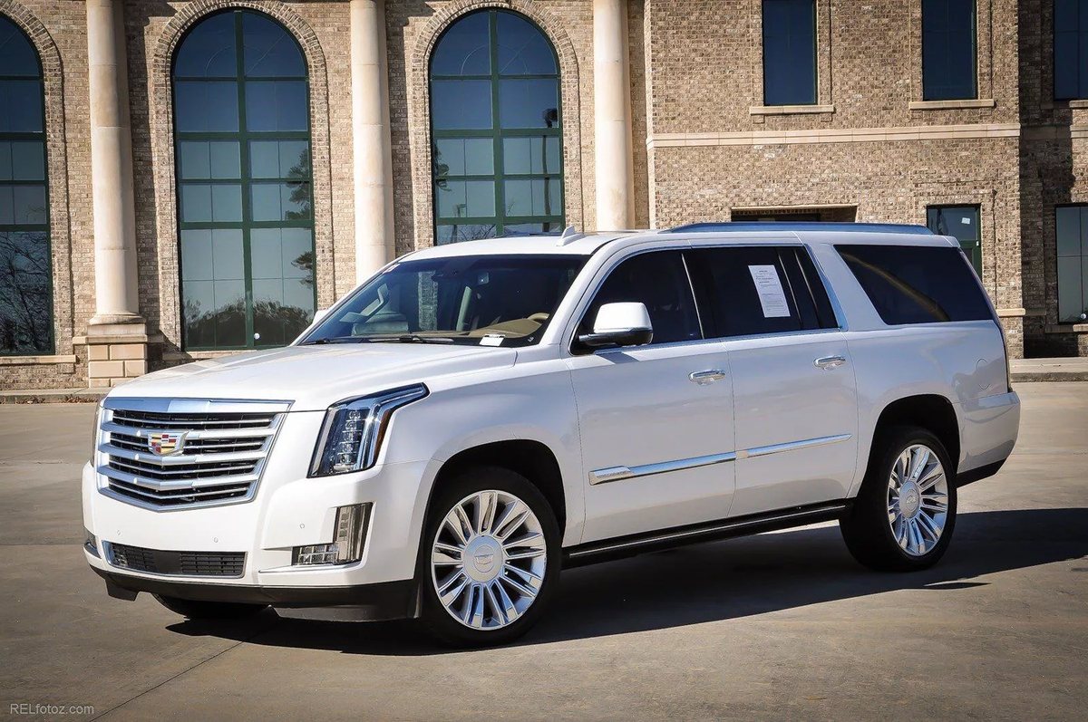 Машины обычные большие. Cadillac Escalade ESV 2021. Cadillac Escalade ESV. Кадиллак Эскалейд 2021. Cadillac Escalade ESV 2020.