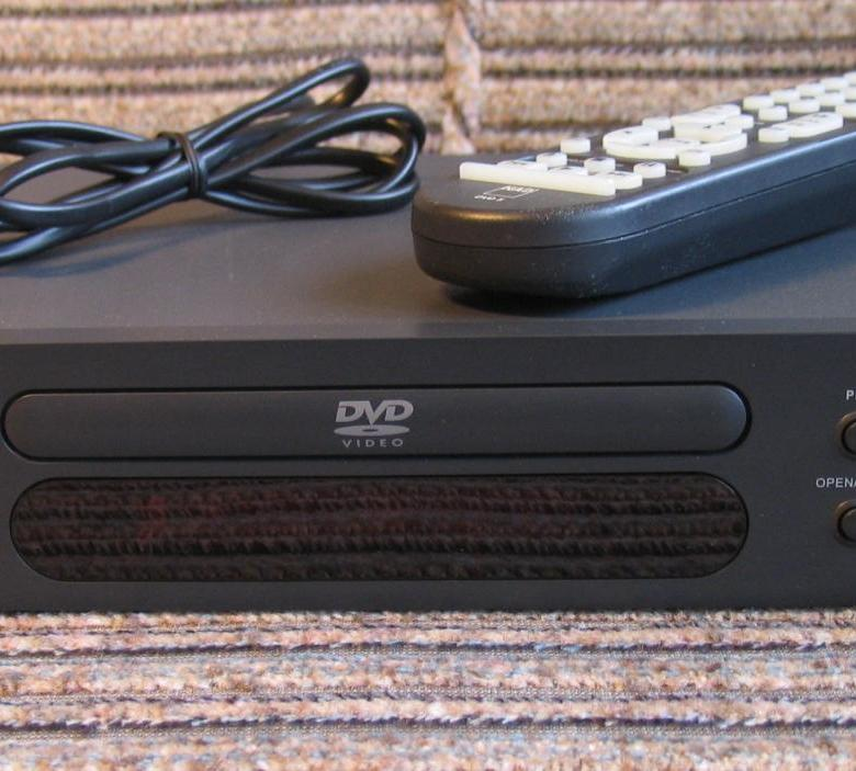 CD/DVD NAD T513 — плеер за 4000 рублей