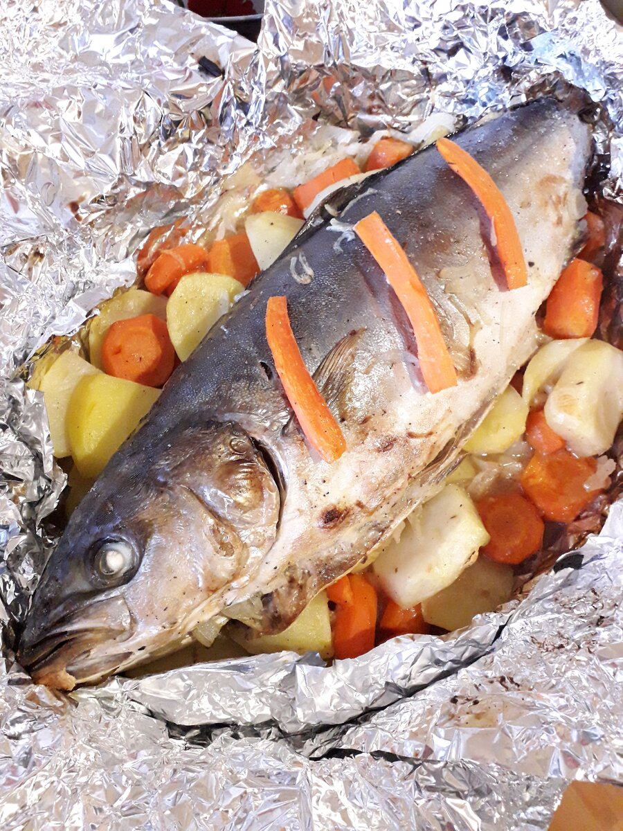 Вариант запеченной Желтохвостой Лакедры с овощами