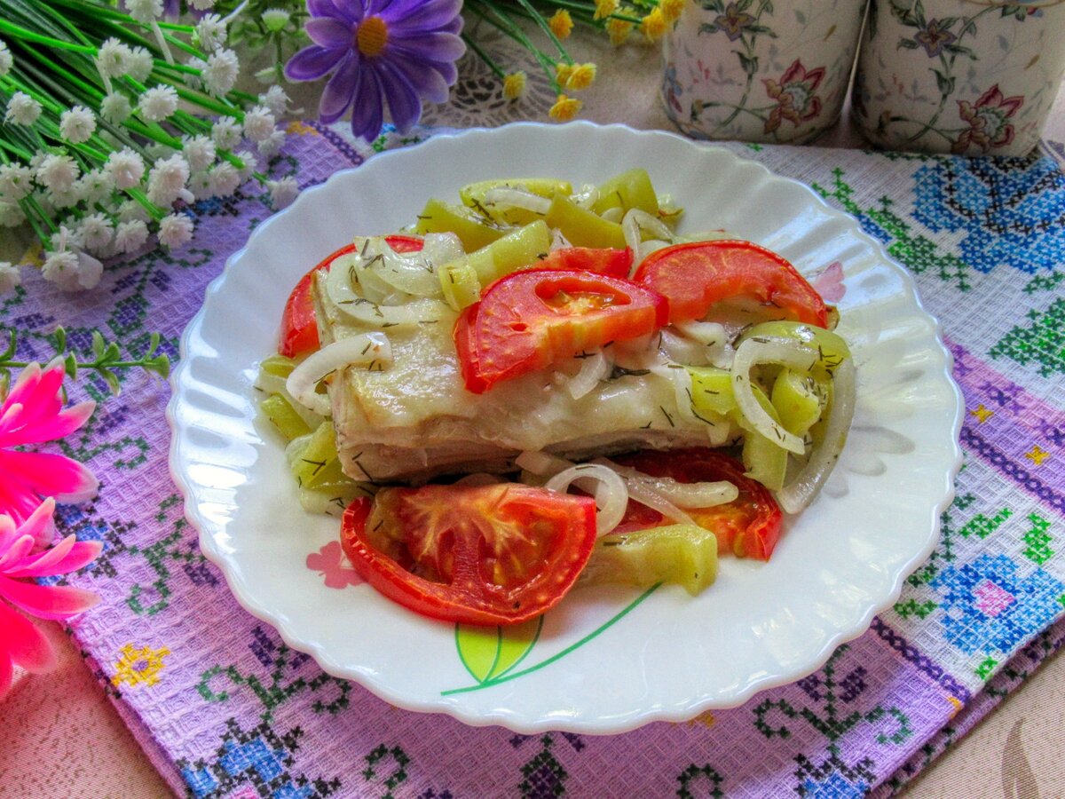 камбала с овощами