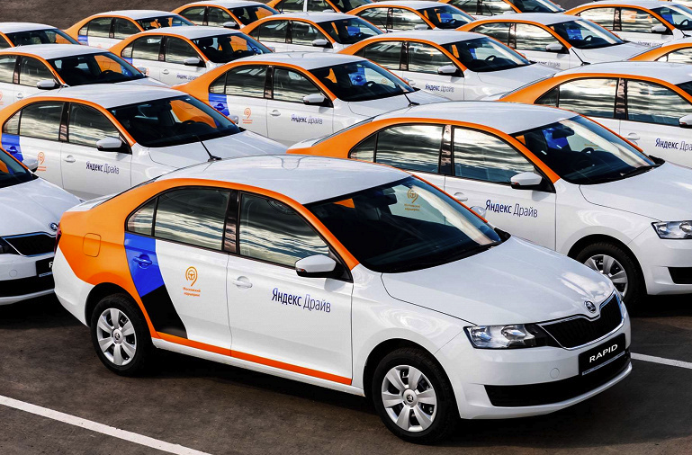 Каршеринг  - Яндекс Драйв.