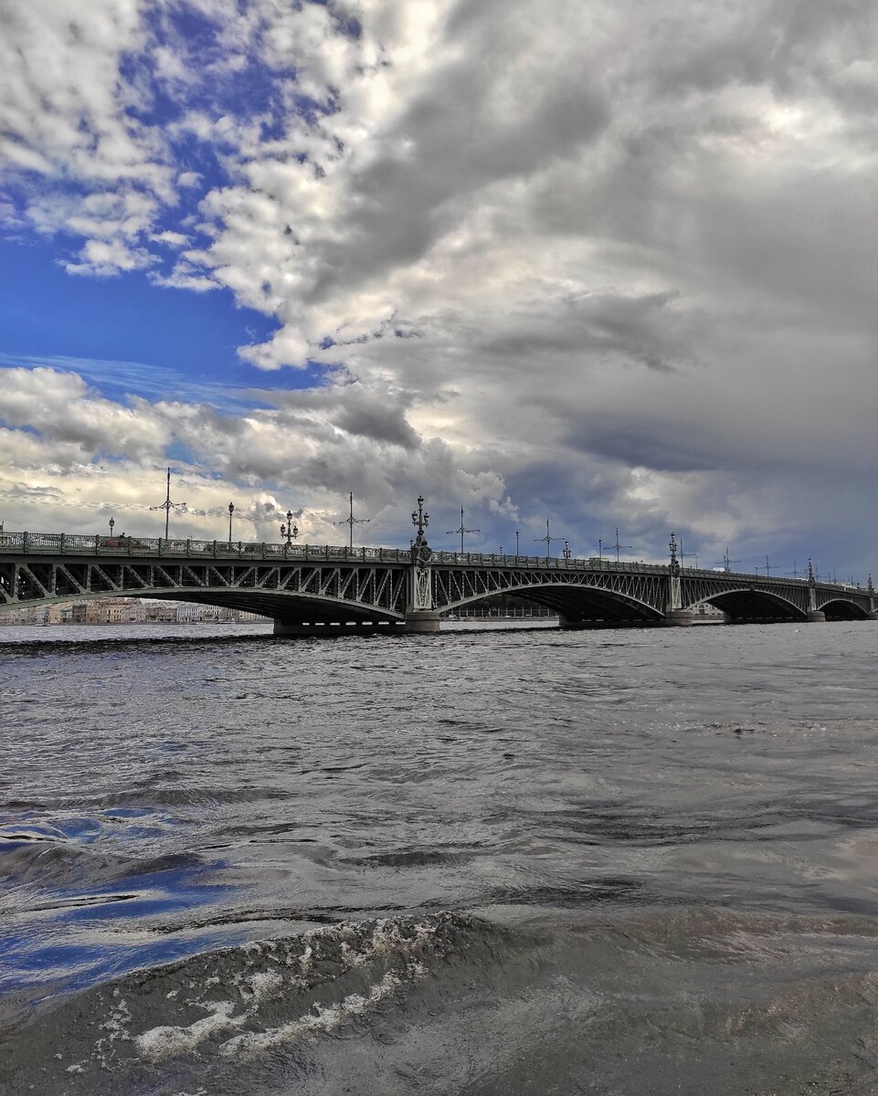 Троицкий мост. Фото автора