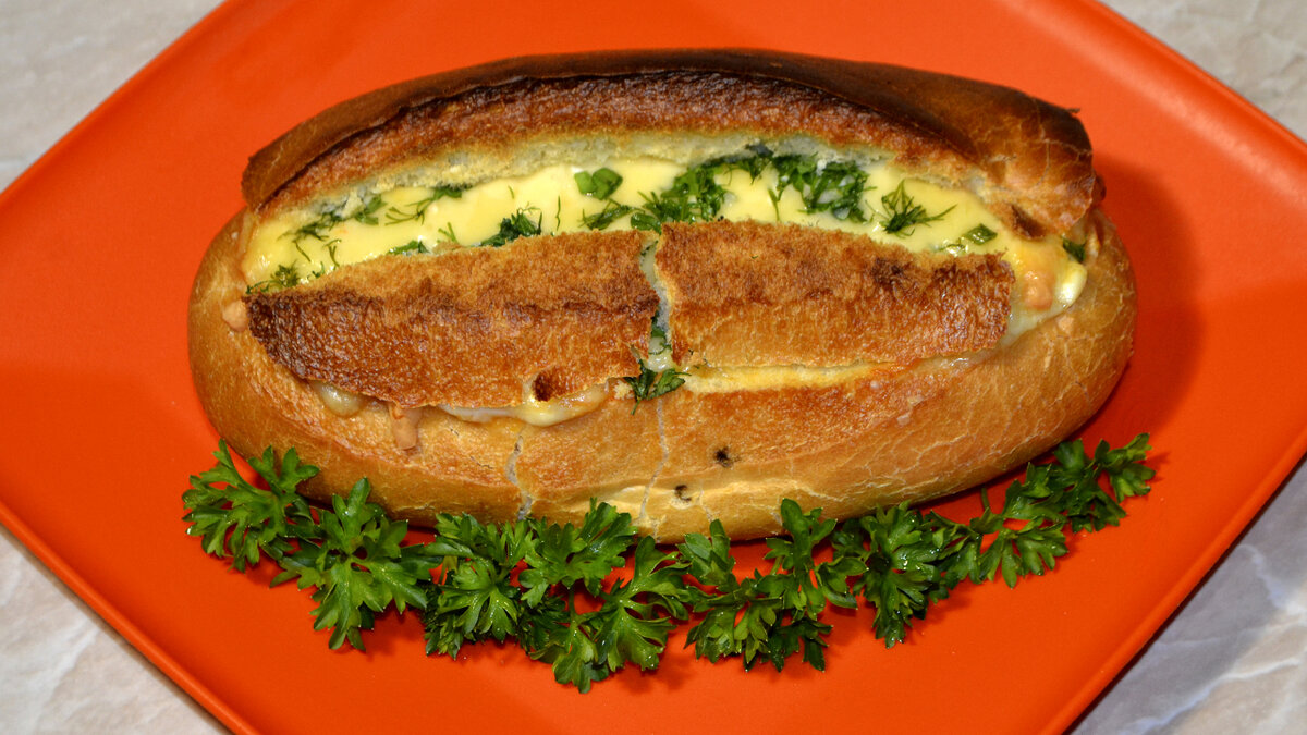 Быстрый завтрак булочка с начинкой