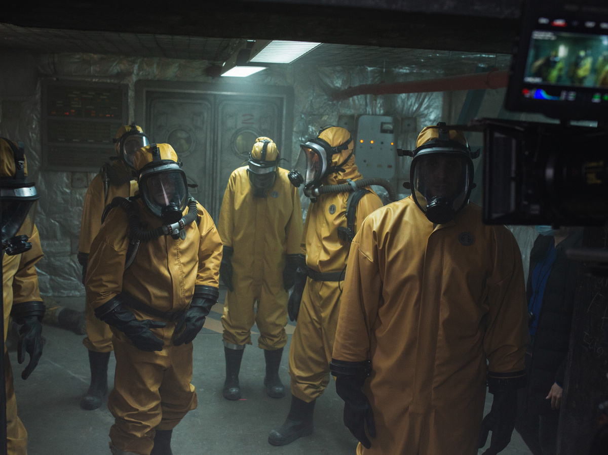 Постоим, покурим